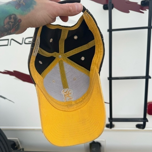 Browning hunting gorp hat
Brown yellow Wyoming colorway 
Normal wear - Picture 4 of 4